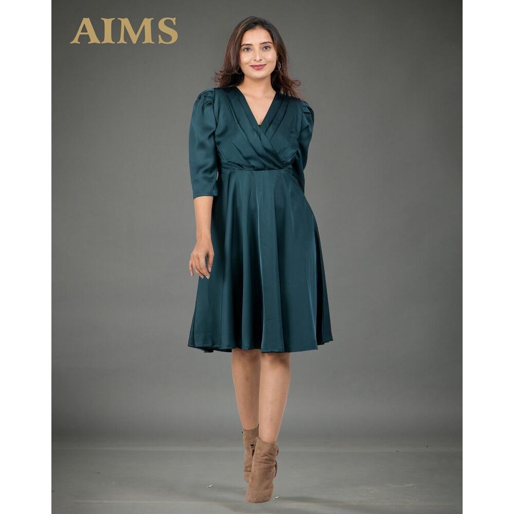 Women's Green Fall knee length dress Small Size V Neck and Back Zip